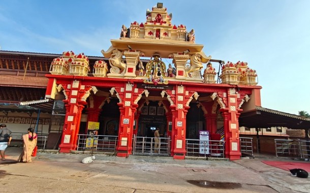 ఉడిపి శ్రీకృష్ణ ఆలయ సందర్శనం
